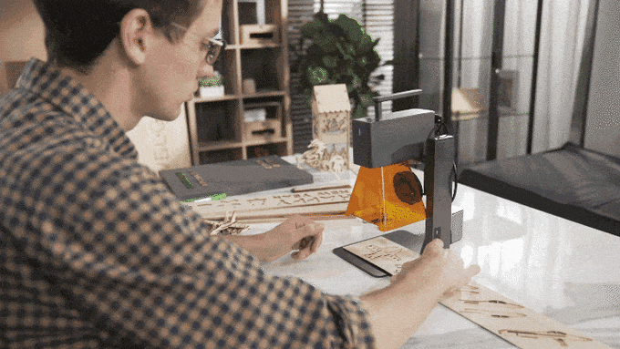 LaserPecker Laser Engraver Portable Easy to Use Fast Engraving Speed Multi Material Laser Engraving Machine With 2k 5W LP2 Pro